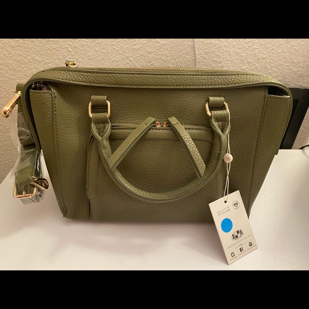 Deep green urban Expressions purse!